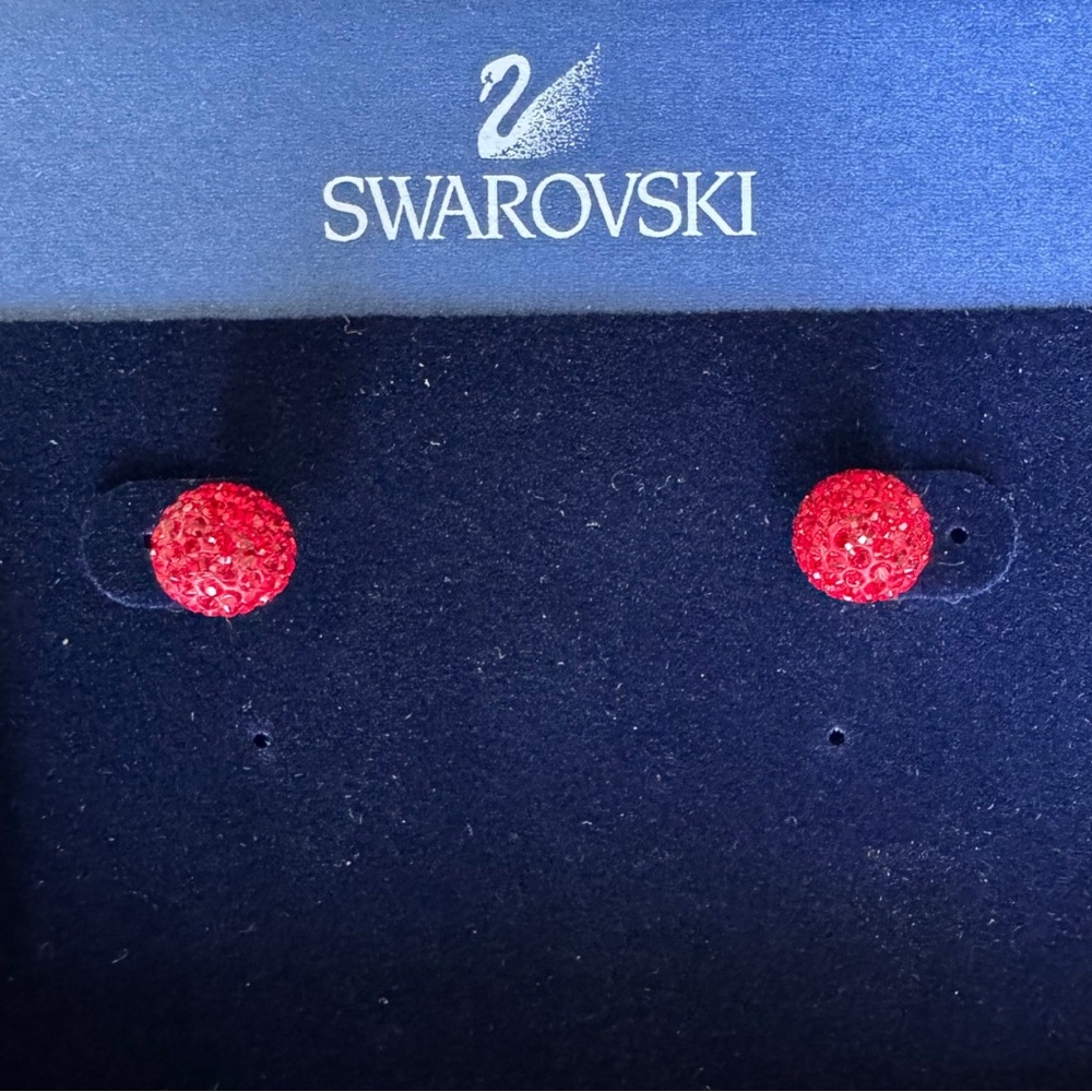 NWT Swarovski Red Pop Crystal Stud Earrings